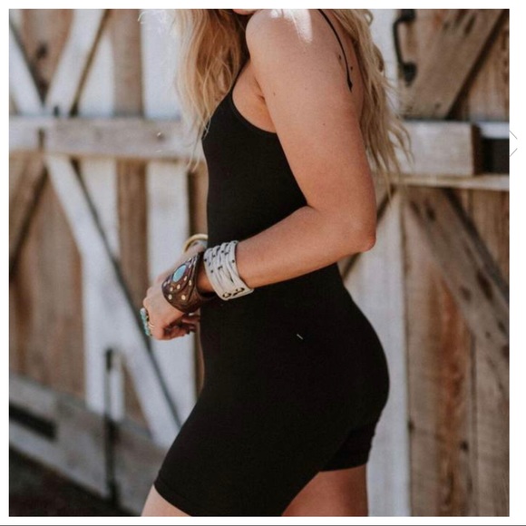 Black seamless short romper catsuit - Picture 3 of 3